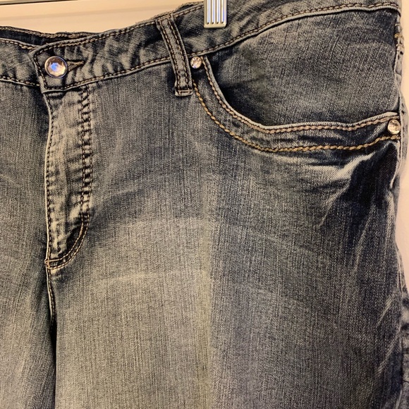 Jeans - Picture 3 of 4